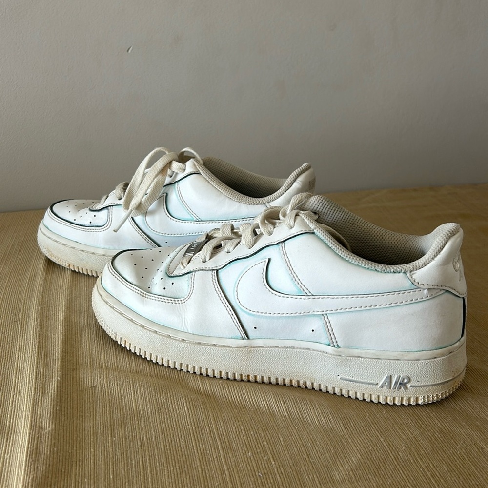 Nike Air white sneakers size 6Y